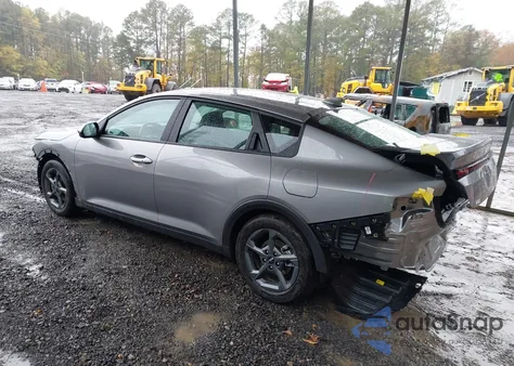 2025 Kia K4 Lxs from USA, damaged, VIN 3KPFT4DE2SE171356